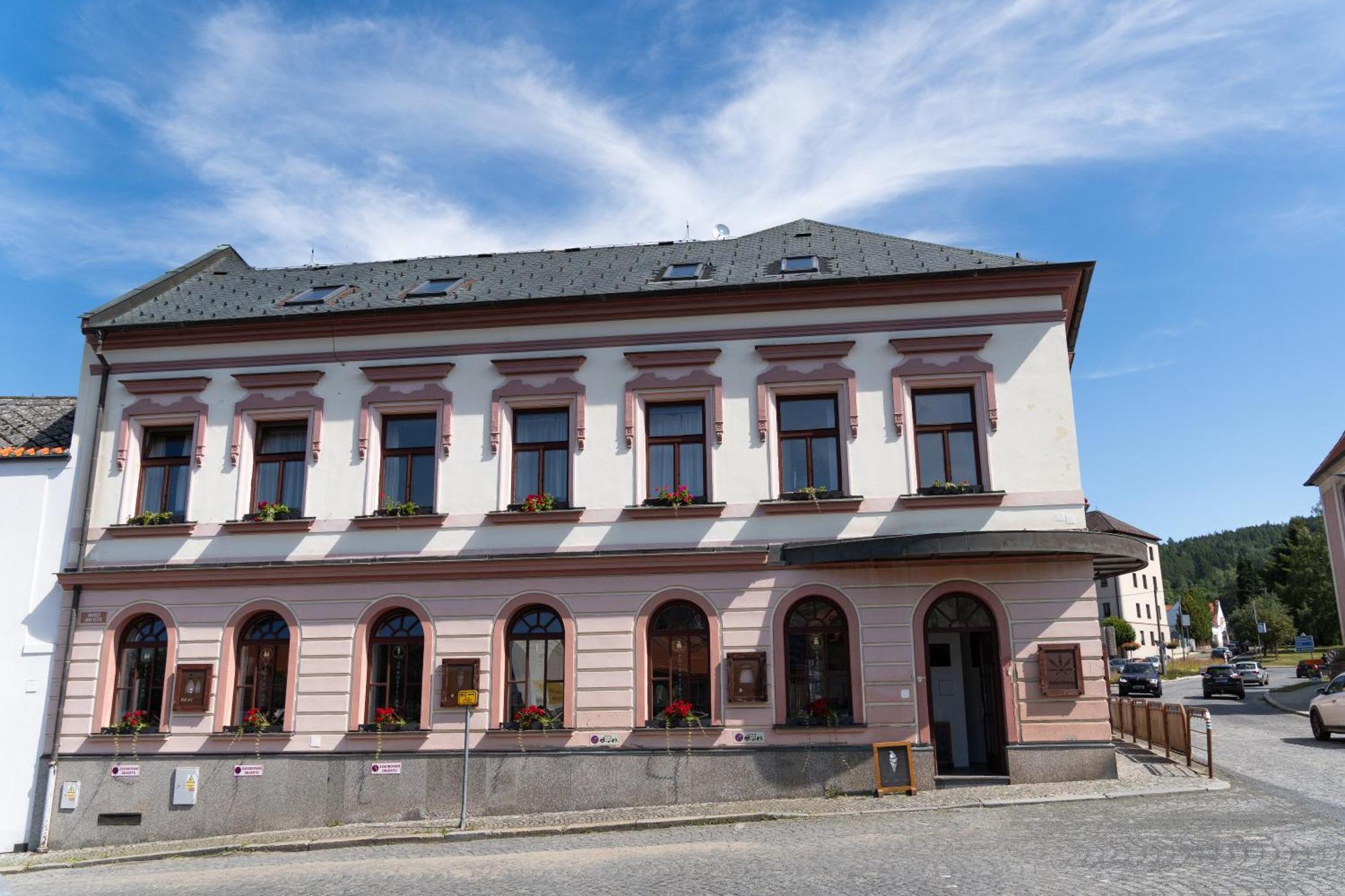 Apartmany Nabrezi Susice Nad Otavou Exteriör bild